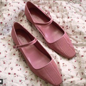 Doen Daphne Mary Jane  Flats NWT